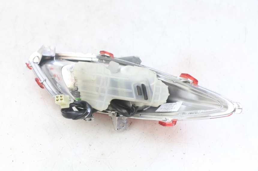 photo de LEFT REAR LIGHT YAMAHA X-MAX XMAX 125 (2010 - 2013) - Alternative perspective