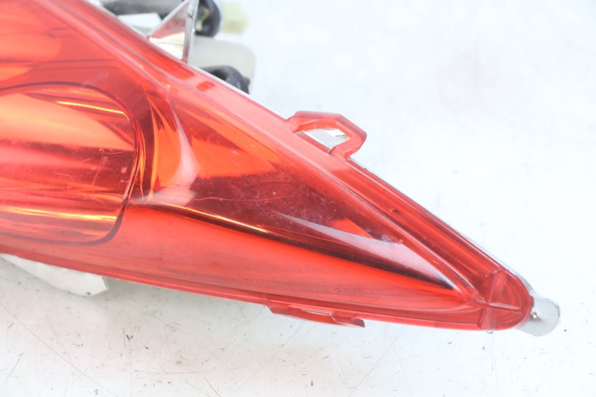 photo de LEFT REAR LIGHT YAMAHA X-MAX XMAX 125 (2010 - 2013) - Fixing points details