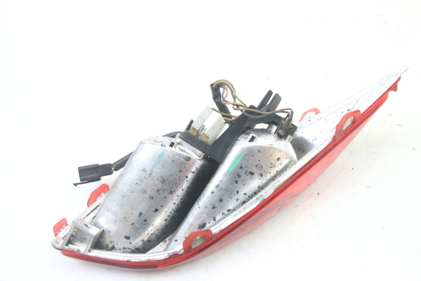 photo de LEFT REAR LIGHT YAMAHA X-MAX XMAX 125 (2010 - 2013) - Alternative perspective