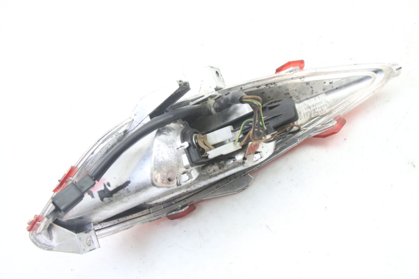 photo de LEFT REAR LIGHT YAMAHA X-MAX XMAX 125 (2010 - 2013) - Technical close-up