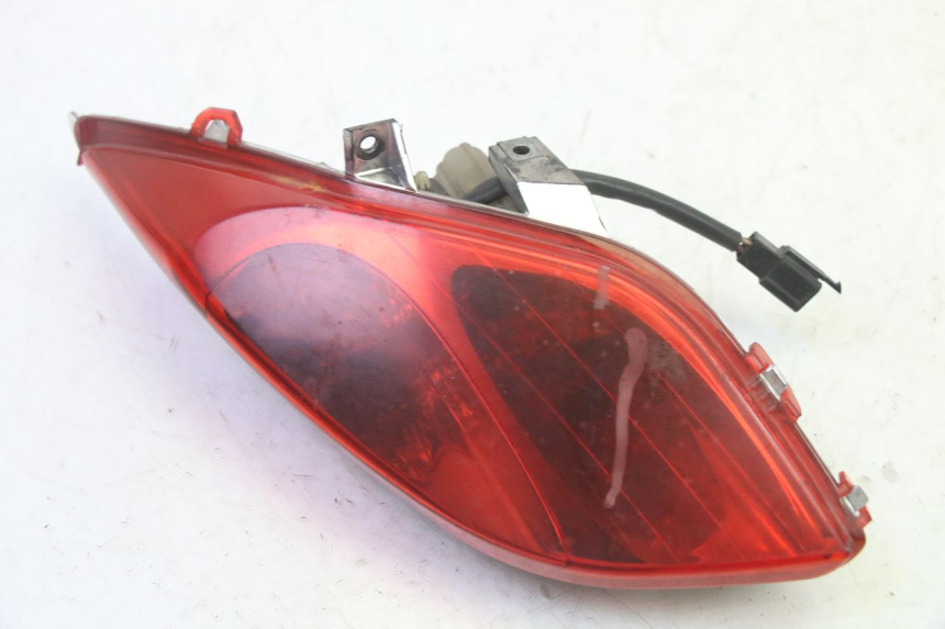 photo de LEFT REAR LIGHT YAMAHA X-MAX XMAX 125 (2010 - 2013) - Technical close-up
