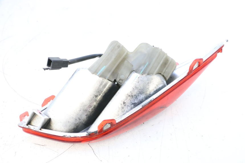 photo de LEFT REAR LIGHT YAMAHA X-MAX XMAX 125 (2010 - 2013) - Technical close-up