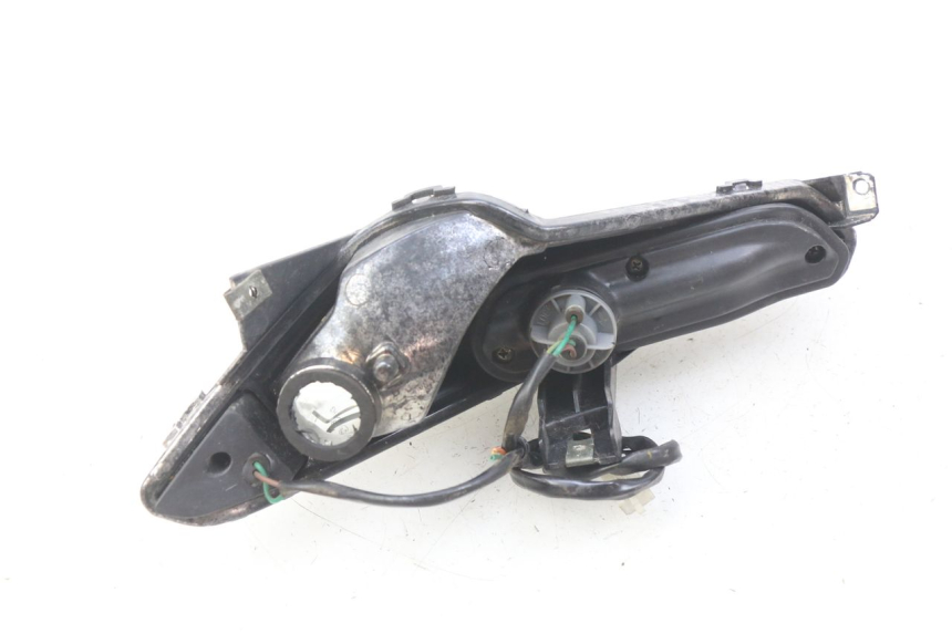 photo de LEFT REAR LIGHT YAMASAKI YM T 125 (2015 - 2020) - Fixing points details