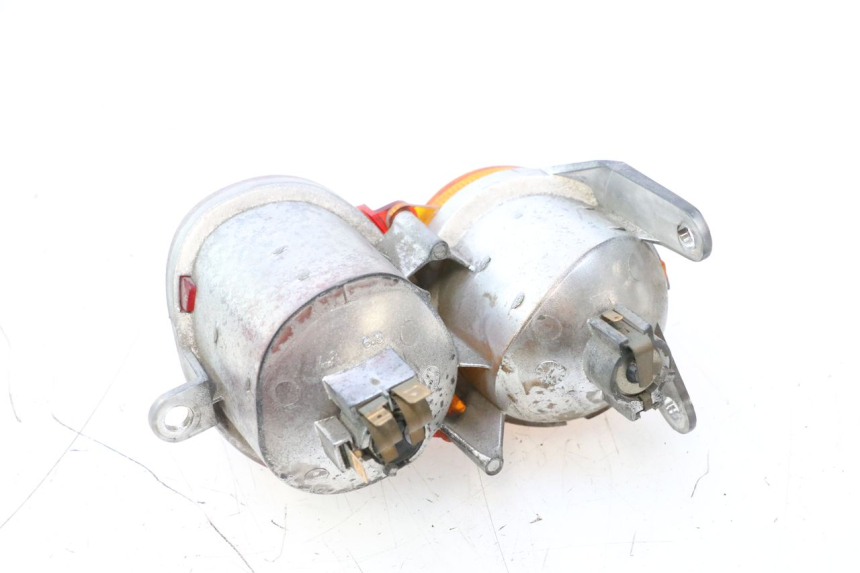 photo de LEFT TAIL LIGHT YAMAHA YP MAJESTY 125 (1998 - 2001) - Technical close-up