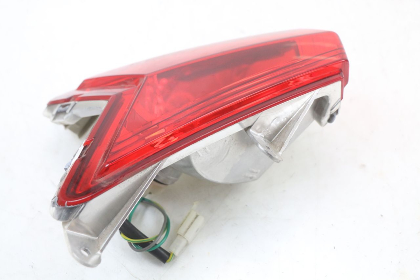 photo de TAIL LIGHT PEUGEOT GEOPOLIS RS 125 (2007 - 2009) - Alternative perspective