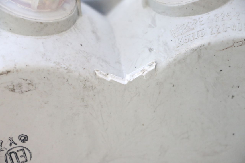 photo de TAIL LIGHT KAWASAKI GPX F ZX750F 750 (1986 - 1990) - Technical close-up