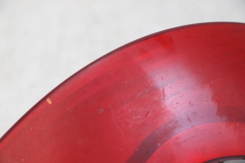 photo de TAIL LIGHT KYMCO GRAND DINK 125 (2002 - 2007) - Surface and material condition