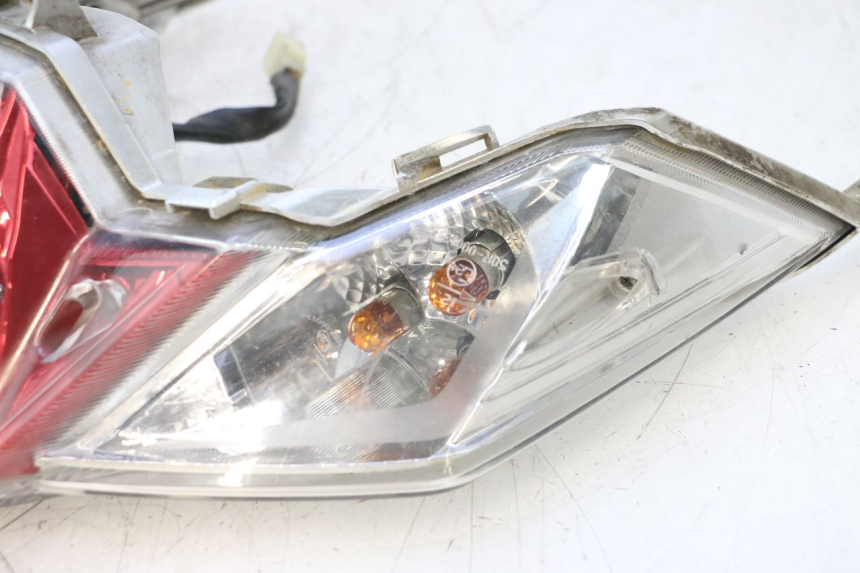 photo de REAR LIGHT SYM JET 14 4T 50 (2018 - 2022) - Surface and material condition