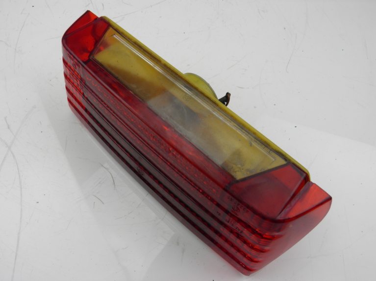 photo de TAIL LIGHT BMW K100 ABS 1000 (1989 - 1995) - Fixing points details