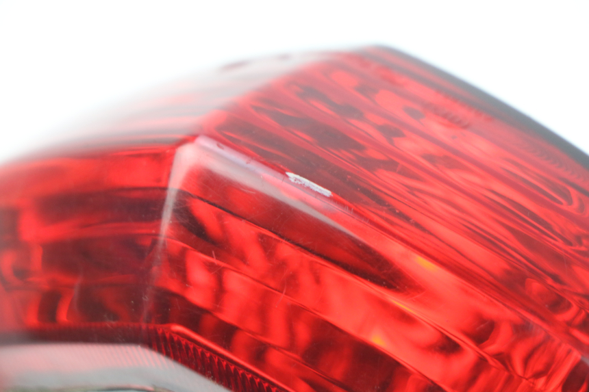 photo de REAR LIGHT PEUGEOT KISBEE 2T 50 (2010 - 2017) - Fixing points details