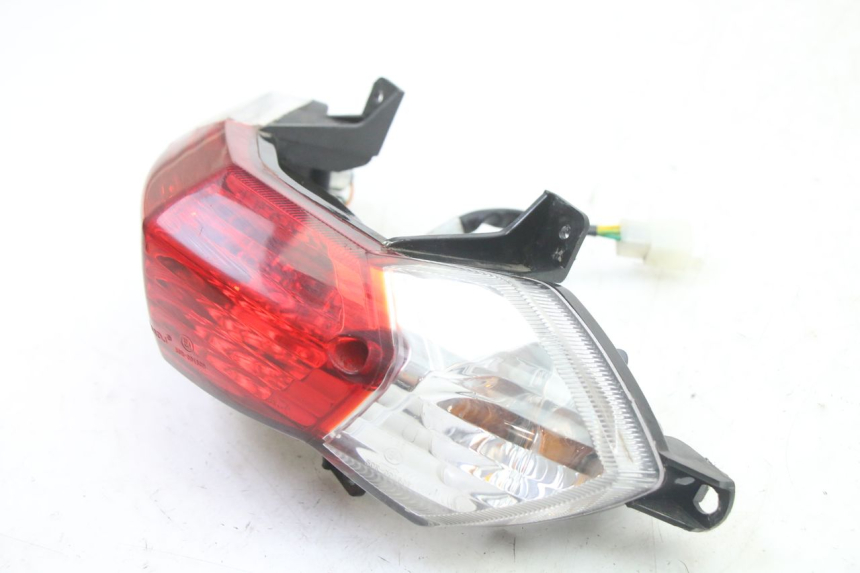 photo de TAIL LIGHT PEUGEOT KISBEE 2T 50 (2018 - 2022) - Zoom on usage condition