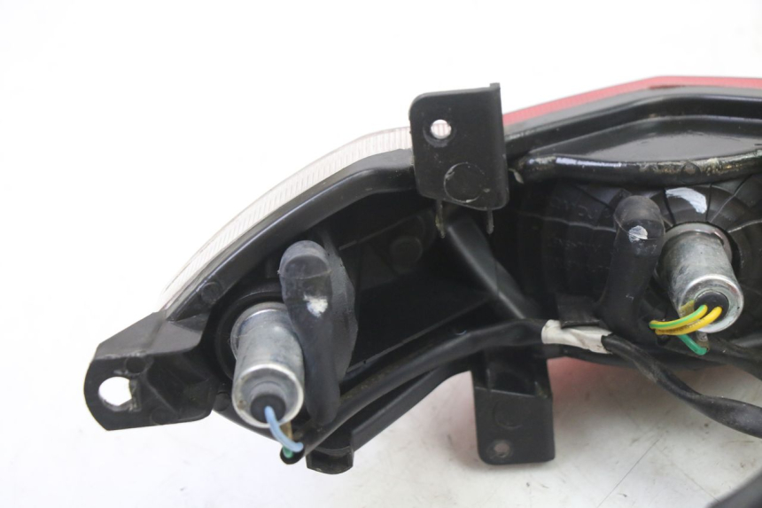 photo de TAIL LIGHT PEUGEOT KISBEE 2T 50 (2018 - 2022) - Fixing points details