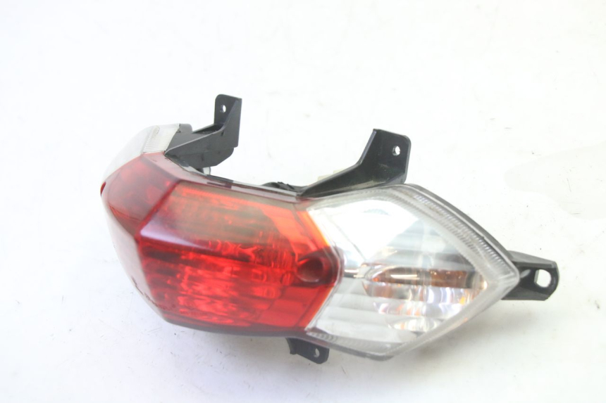 photo de REAR LIGHT PEUGEOT KISBEE 2T 50 (2010 - 2017) - Zoom on usage condition