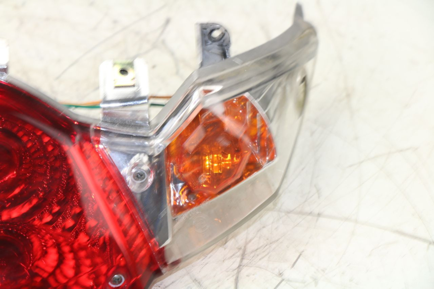 photo de REAR LIGHT KYMCO AGILITY RS 4T 50 (2009 - 2013) - Markings and original references