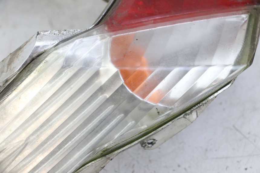 photo de REAR LIGHT KYMCO DINK 4T 50 (2007 - 2018) - Distinctive features