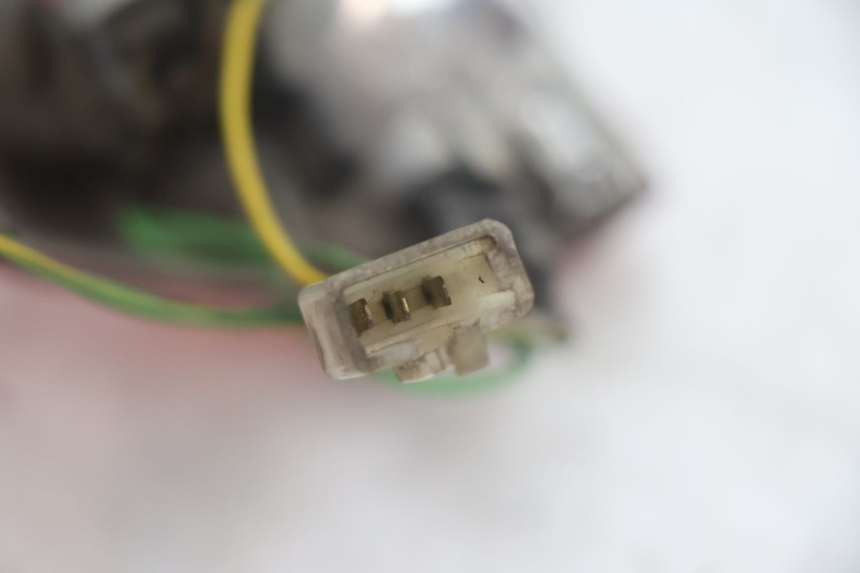 photo de REAR LIGHT PEUGEOT LUDIX 50 (2005 - 2007) - Fixing points details