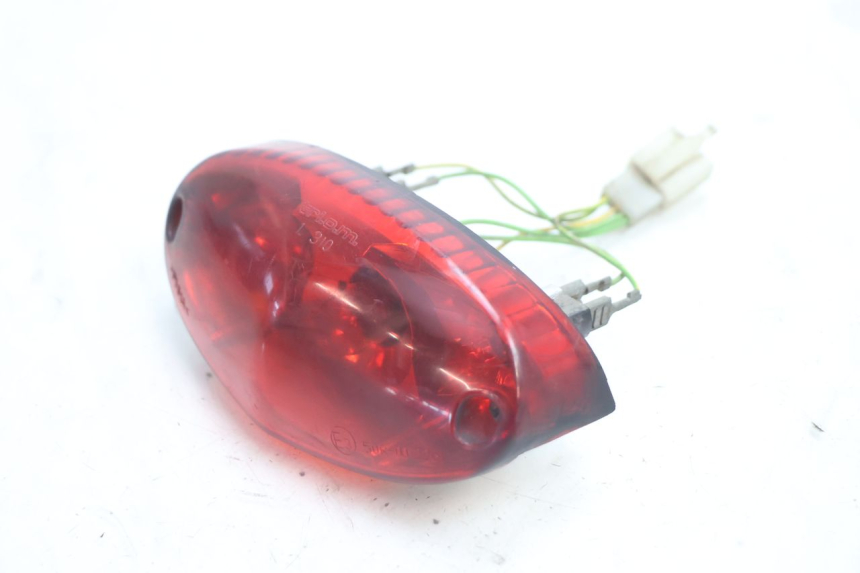 photo de TAIL LIGHT PEUGEOT LUDIX ONE 50 (2004 - 2013) - Zoom on usage condition