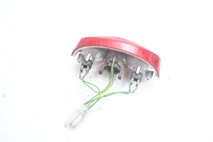 photo de TAIL LIGHT PEUGEOT LUDIX PRO 2T 50 (2010 - 2017) - Zoom on usage condition