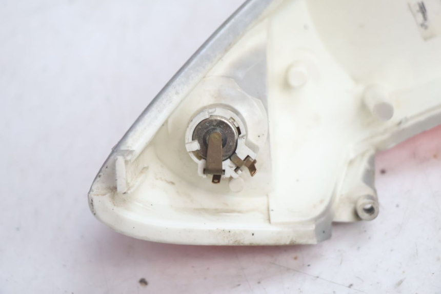 photo de TAIL LIGHT MBK MACH G AC 50 (2002 - 2014) - Fixing points details