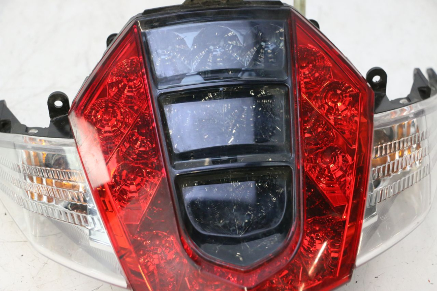 photo de TAIL LIGHT KYMCO MOVIE S 125 (2009 - 2018) - Alternative perspective