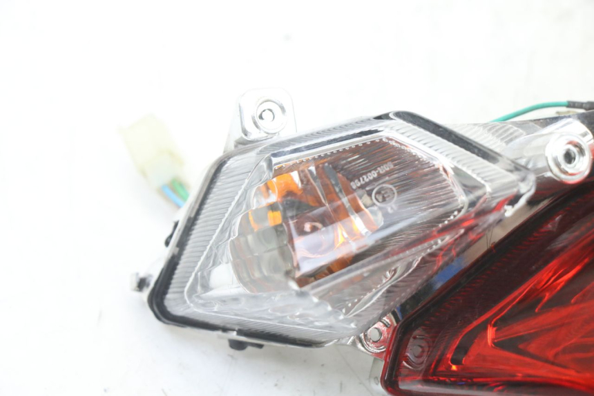 photo de TAIL LIGHT SYM ORBIT III 3 4T 50 (2021 - 2025) - Zoom on usage condition