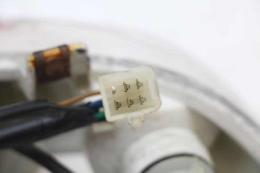 photo de TAIL LIGHT MBK OVETTO ONE 2T 50 (2013 - 2017) - Surface and material condition