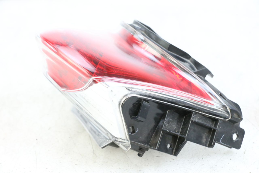photo de REAR LIGHT HONDA PCX (JF47) 125 (2012 - 2013) - Fixing points details