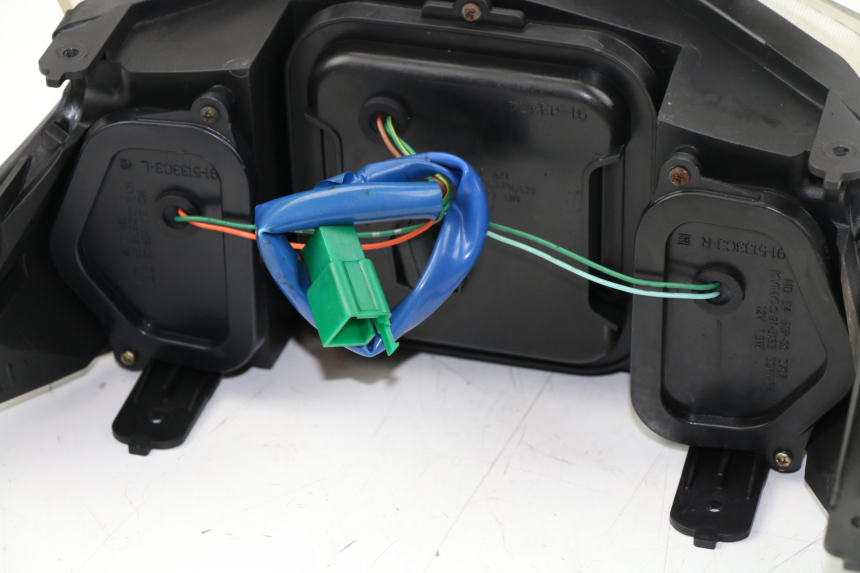 photo de TAIL LIGHT KYMCO PEOPLE S 125 (2000 - 2008) - Focus on structure