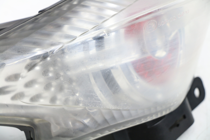 photo de TAIL LIGHT KYMCO PEOPLE S 125 (2000 - 2008) - Alternative perspective