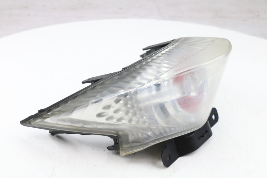 photo de TAIL LIGHT KYMCO PEOPLE S 125 (2000 - 2008) - Surface and material condition