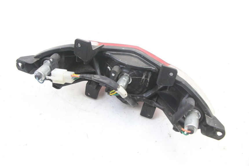 photo de REAR LIGHT PEUGEOT KISBEE 4T 50 (2018 - 2022) - Surface and material condition