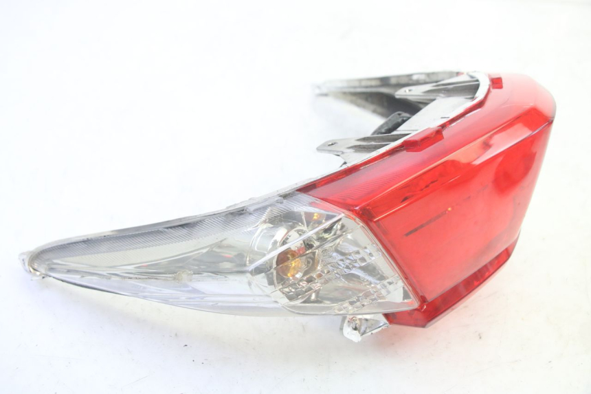 photo de TAIL LIGHT JM MOTORS SANTANA EVO 50 (2024 - 2026) - Zoom on usage condition