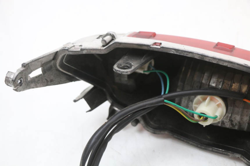 photo de REAR LIGHT JM MOTORS SANTANA 50 (2014 - 2023) - Surface and material condition