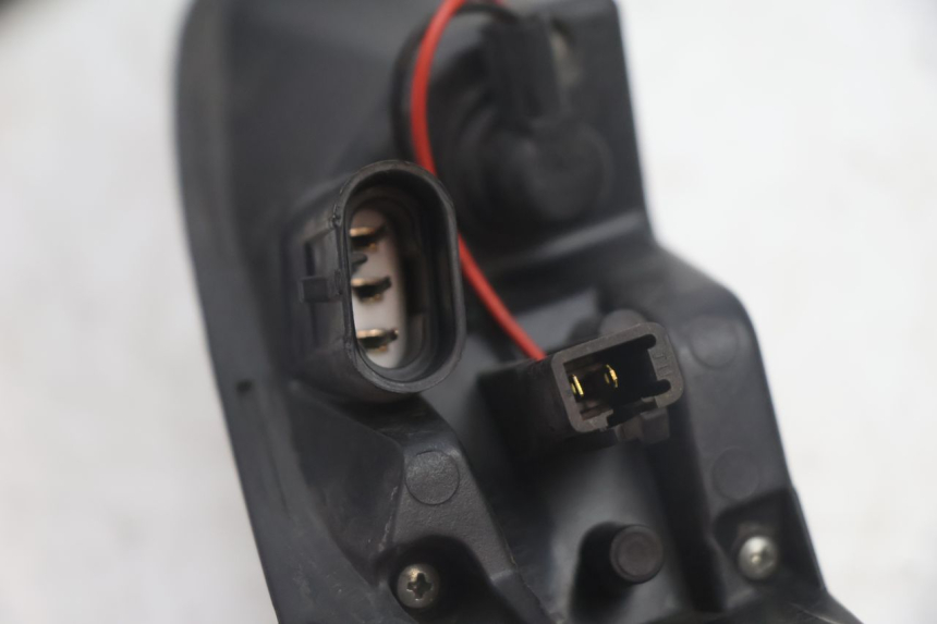 photo de TAIL LIGHT PEUGEOT SATELIS 125 (2013 - 2018) - Additional view of the item