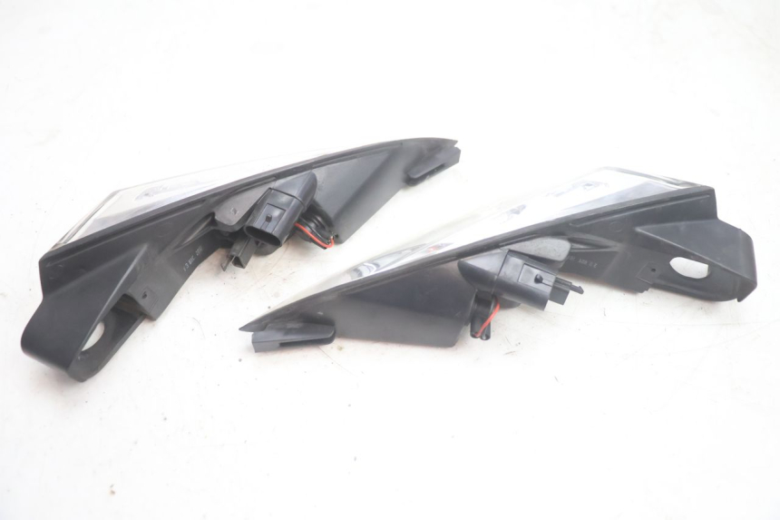 photo de TAIL LIGHT PEUGEOT SATELIS 125 (2013 - 2018) - Surface and material condition