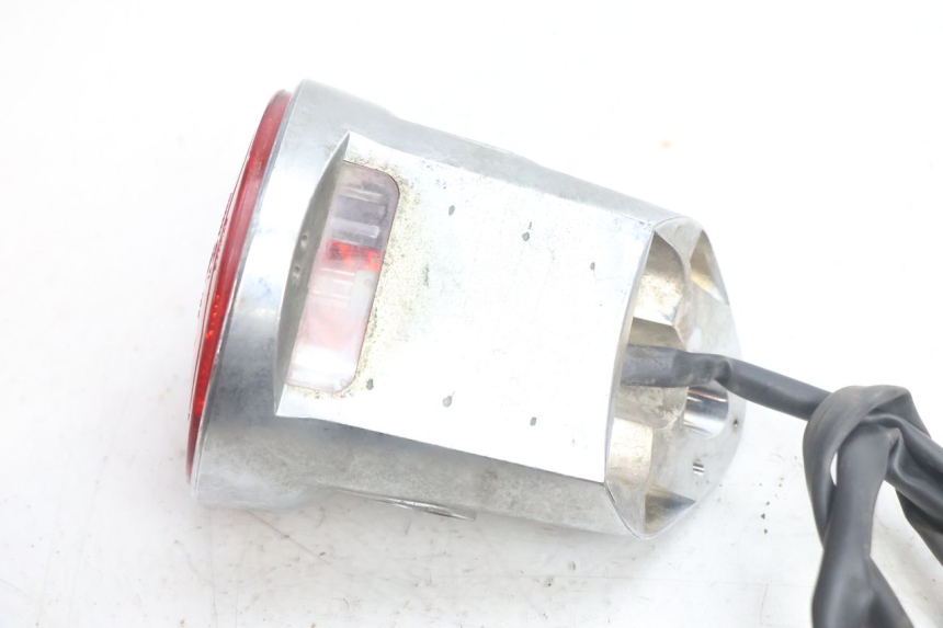 photo de TAIL LIGHT APRILIA SCARABEO GT 125 (1999 - 2007) - Fixing points details
