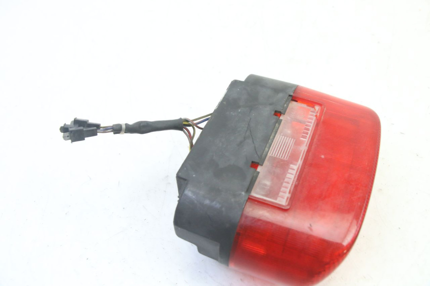 photo de TAIL LIGHT TRIUMPH SPRINT 900 (1995 - 1998) - Surface and material condition