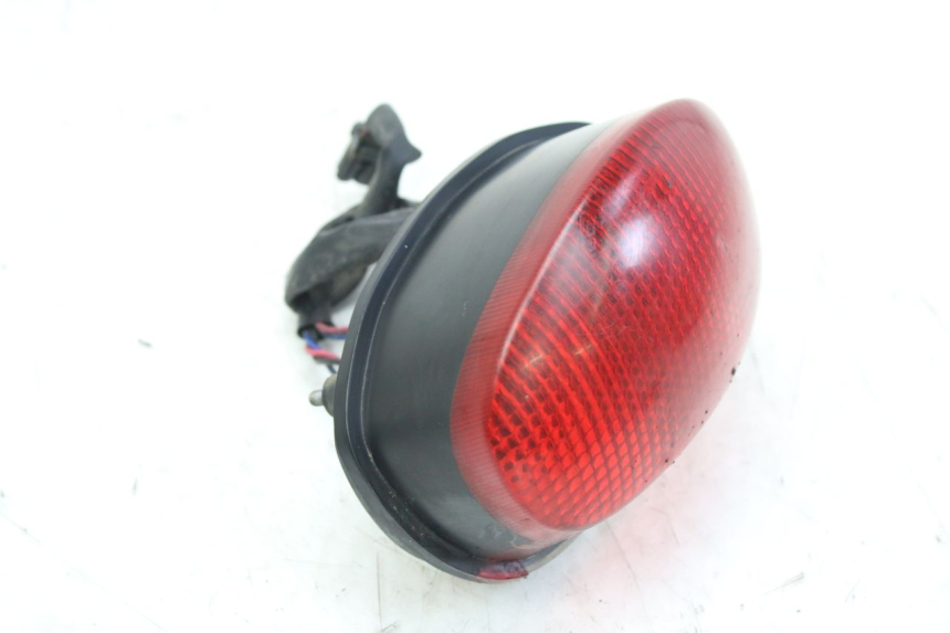 photo de REAR LIGHT TRIUMPH SPRINT ST 955 (1999 - 2001) - Surface and material condition