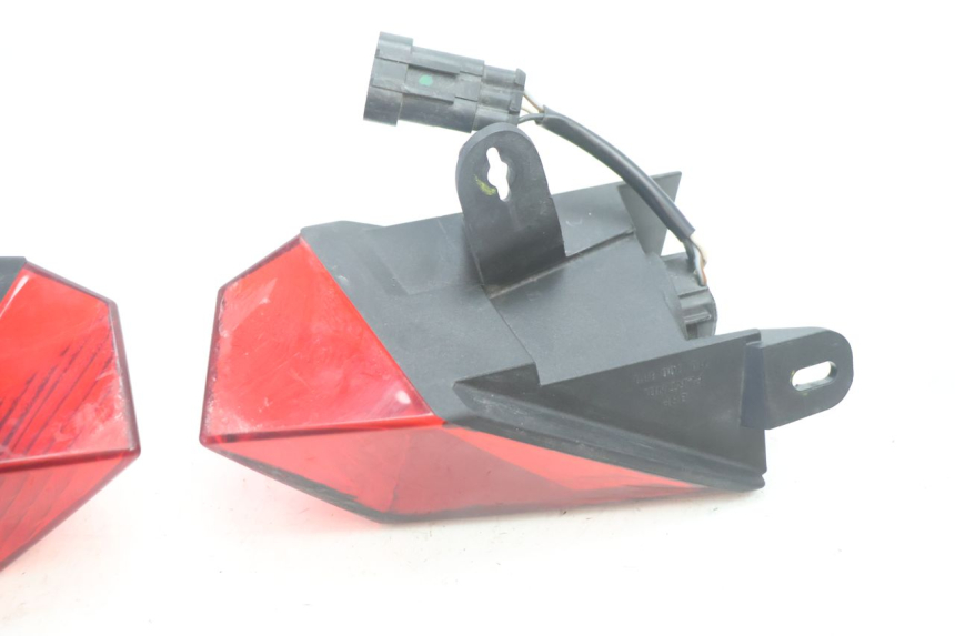 photo de TAIL LIGHT CAN-AM SPYDER RS 1000 (2008 - 2012) - Distinctive features