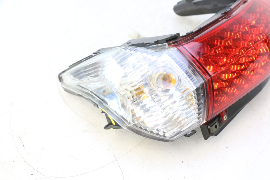 photo de TAIL LIGHT RAZZO STEED 125 (2012 - 2018) - Component detail