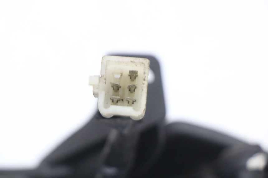 photo de TAIL LIGHT PEUGEOT STREETZONE I 2T 50 (2018 - 2020) - Surface and material condition