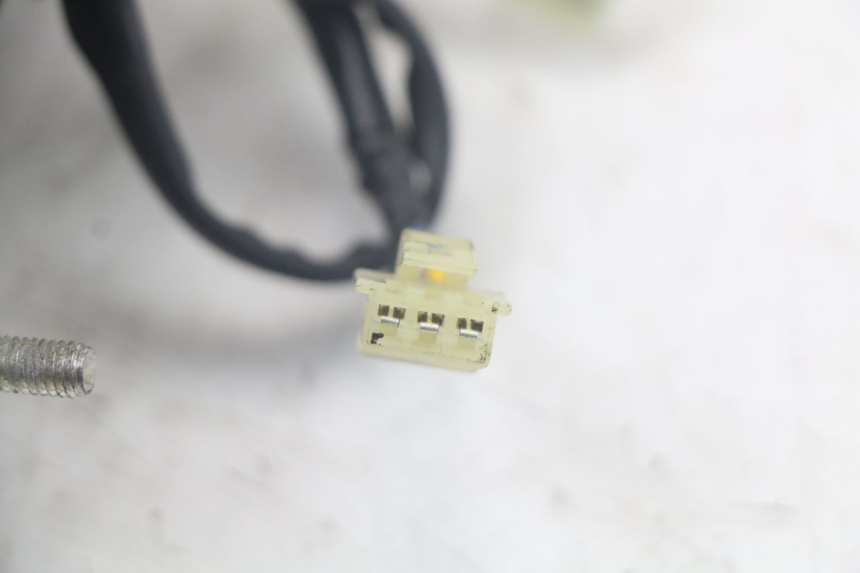 photo de REAR LIGHT YAMAHA TDM ABS 900 (2002 - 2014) - Surface and material condition