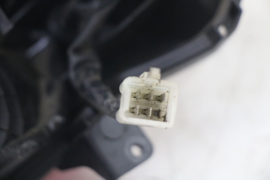 photo de REAR LIGHT PEUGEOT TWEET 4T 50 (2018 - 2022) - Surface and material condition