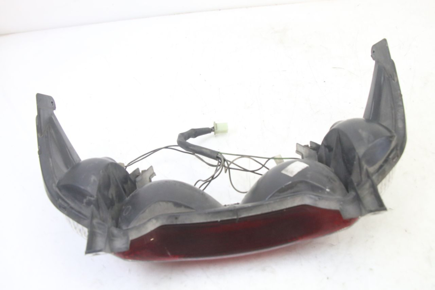 photo de REAR LIGHT SUZUKI UH BURGMAN 125 (2002 - 2006) - Surface and material condition