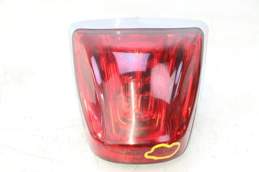 photo de REAR LIGHT PIAGGIO VESPA PRIMAVERA 2T 50 (2013 - 2018) - Main view