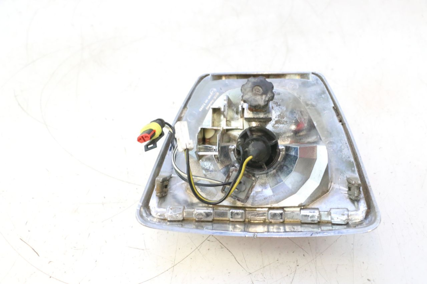 photo de REAR LIGHT PIAGGIO VESPA PRIMAVERA 2T 50 (2013 - 2018) - Markings and original references