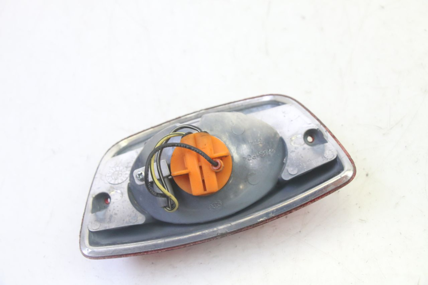 photo de TAIL LIGHT PIAGGIO VESPA S 2T 50 (2007 - 2014) - Fixing points details