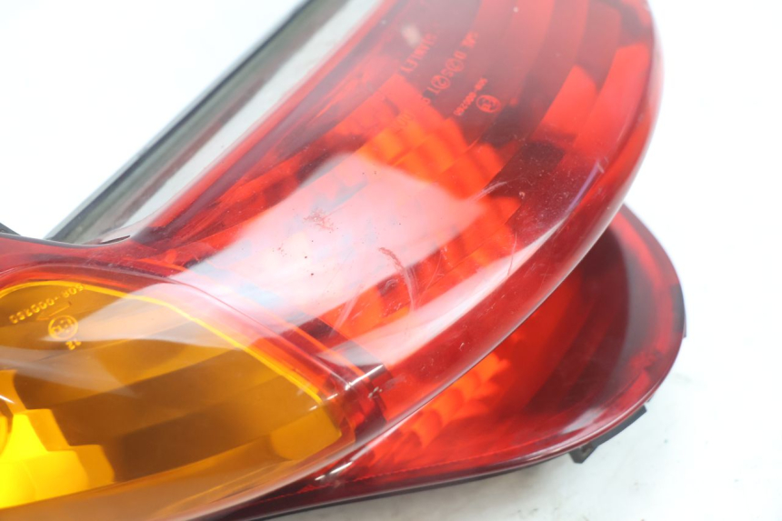 photo de TAIL LIGHT HONDA VFR FI RC46 800 (1998 - 2001) - Alternative perspective