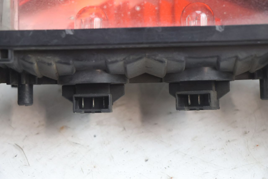 photo de TAIL LIGHT HONDA VFR FI RC46 800 (1998 - 2001) - Fixing points details