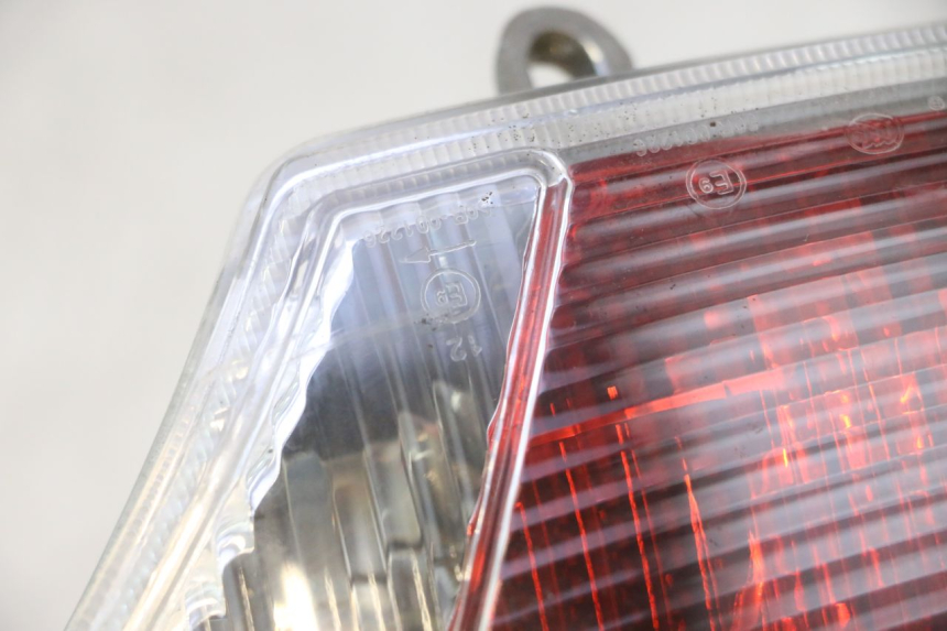 photo de REAR LIGHT PEUGEOT VIVACITY NEW 2T 50 (2008 - 2017) - Zoom on usage condition